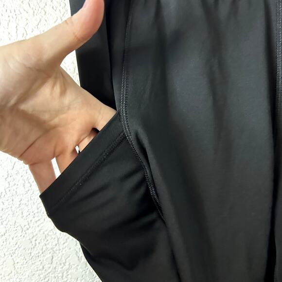 Reebok Pride Bike Shorts Womens Size Large Speedwick Pockets Rainbow Progress - Picture 5 of 6